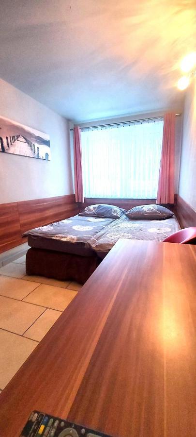 Oaza Hotel Turawa Eksteriør billede